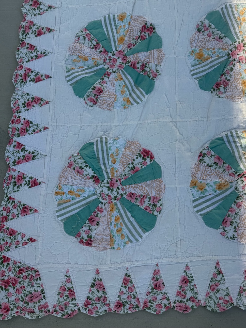 Vintage Hand Stitched Floral Pastel Quilt Scalloped Edge